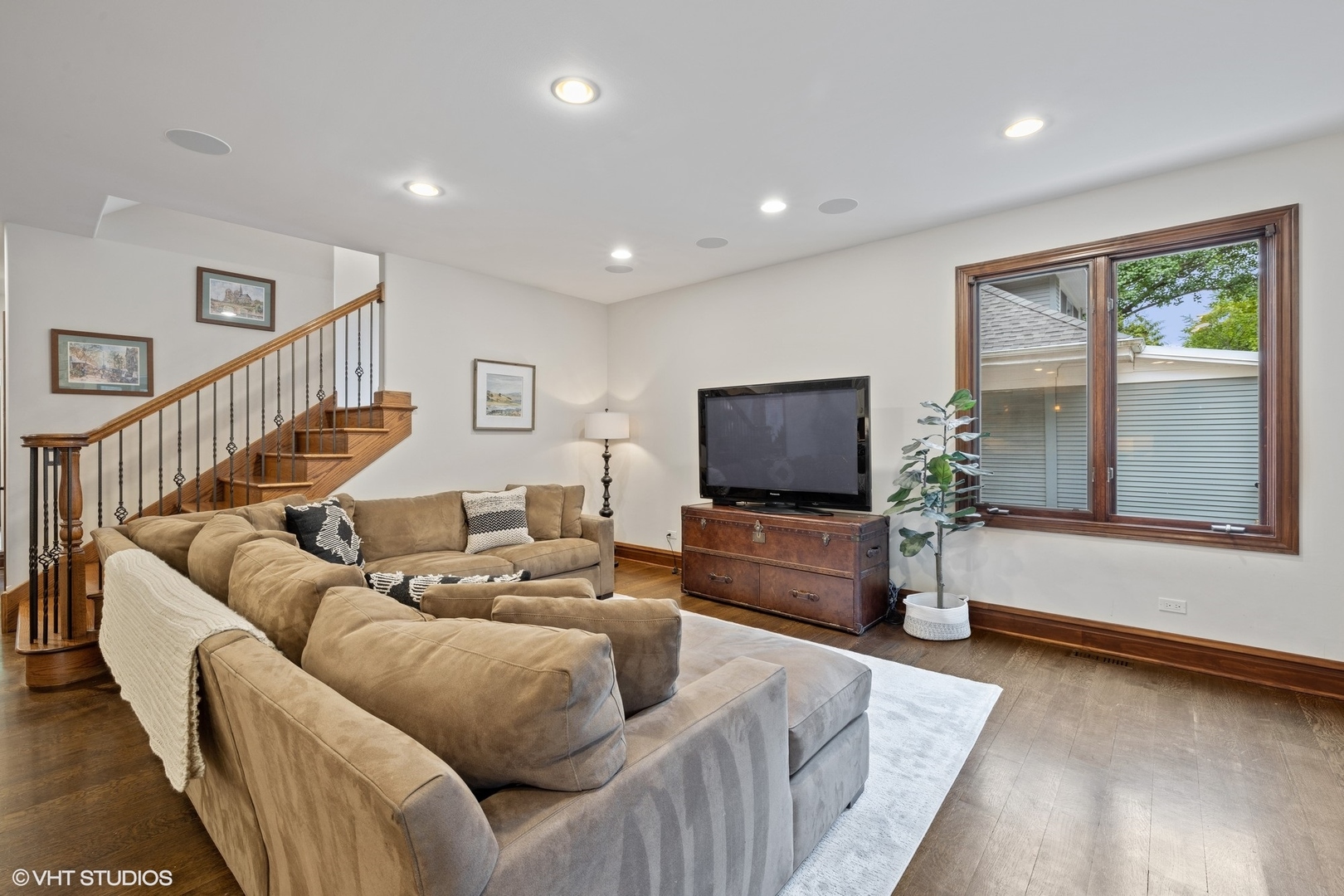 290 Lawton Road Riverside, IL 60546 - Photo 22 of 52
