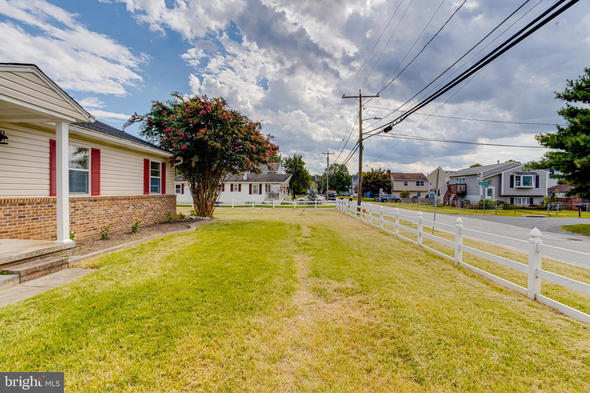 8041 Edgewater Avenue Rosedale, MD 21237 - Photo 33 of 38 a swimming pool with outdoor seating and yard