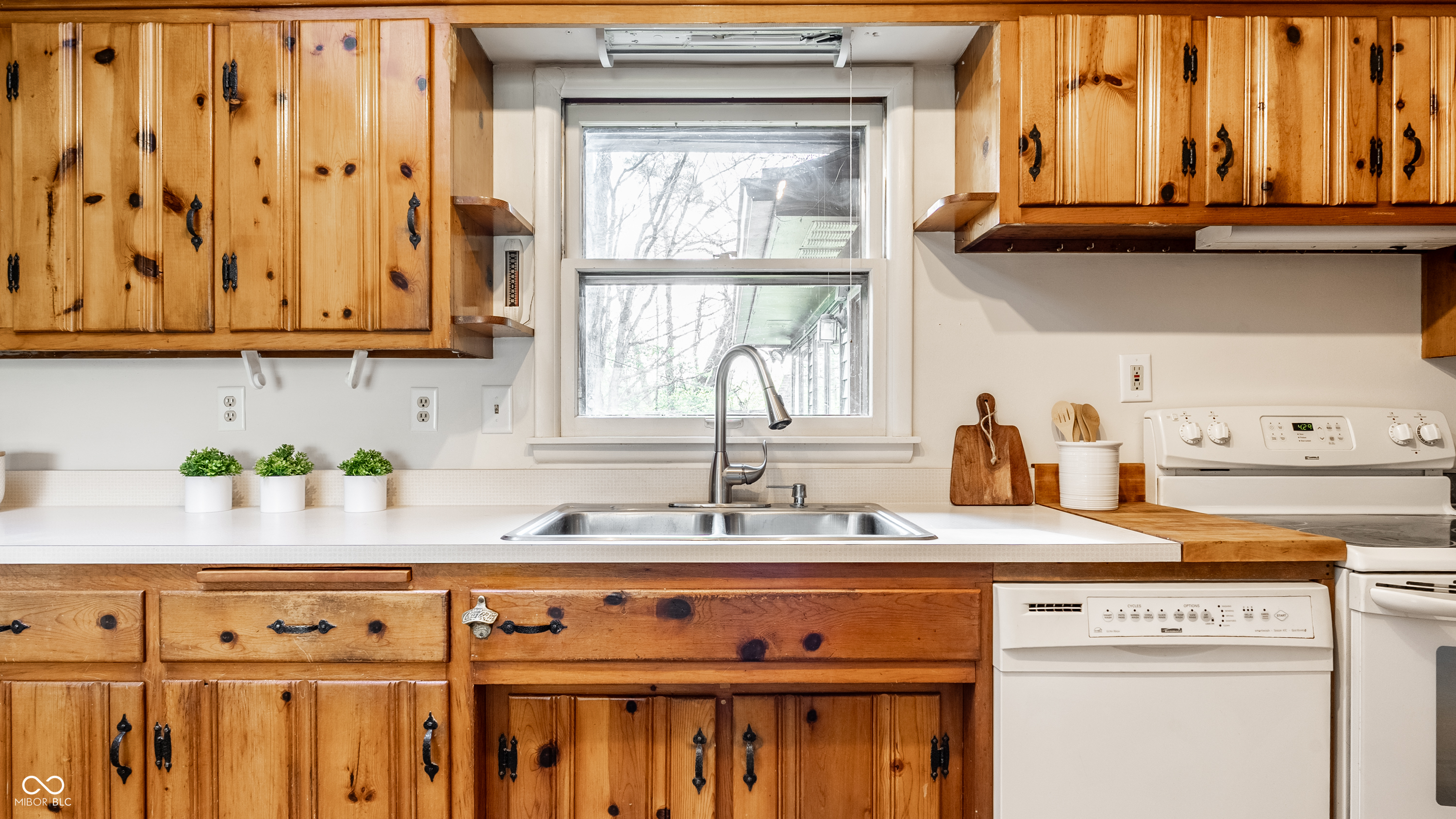 7315 Indian Lake Road Indianapolis, IN 46236 - Photo 15 of 38