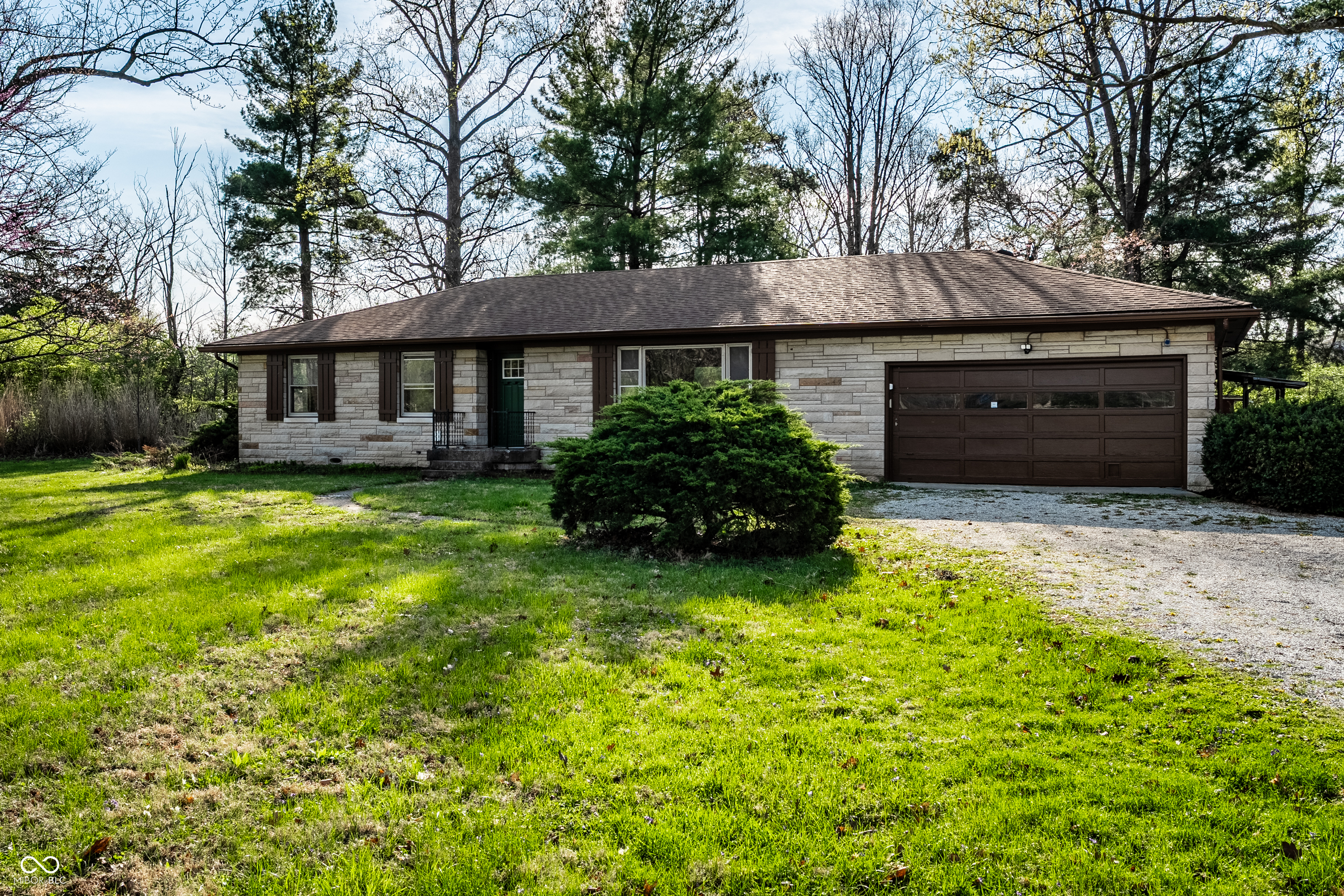 7315 Indian Lake Road Indianapolis, IN 46236 - Photo 2 of 38