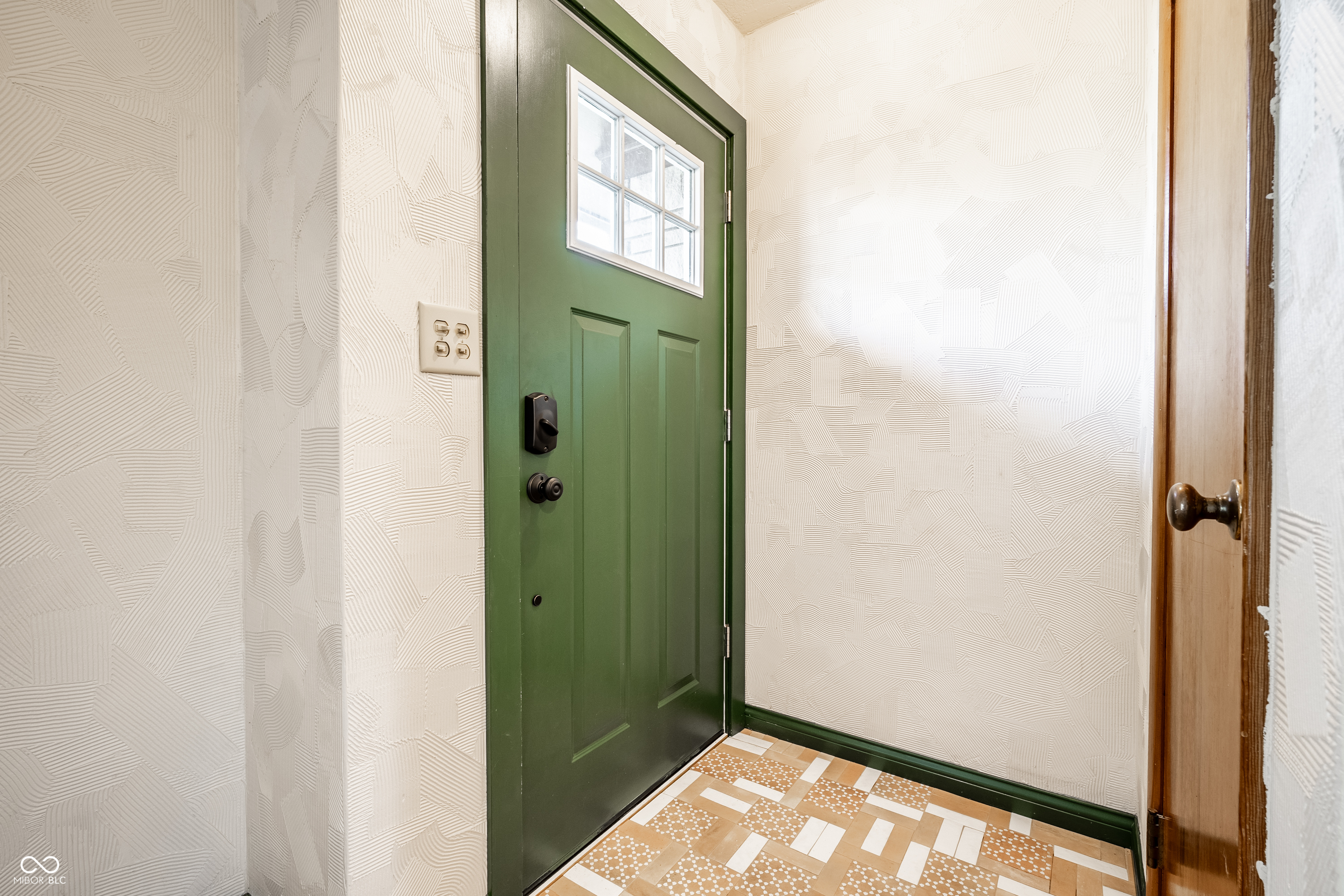 7315 Indian Lake Road Indianapolis, IN 46236 - Photo 5 of 38