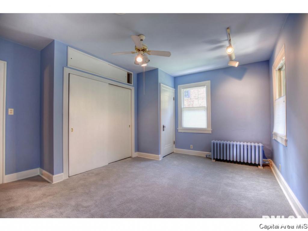 1925 South Bates Avenue Springfield, IL 62704 - Photo 19 of 36
