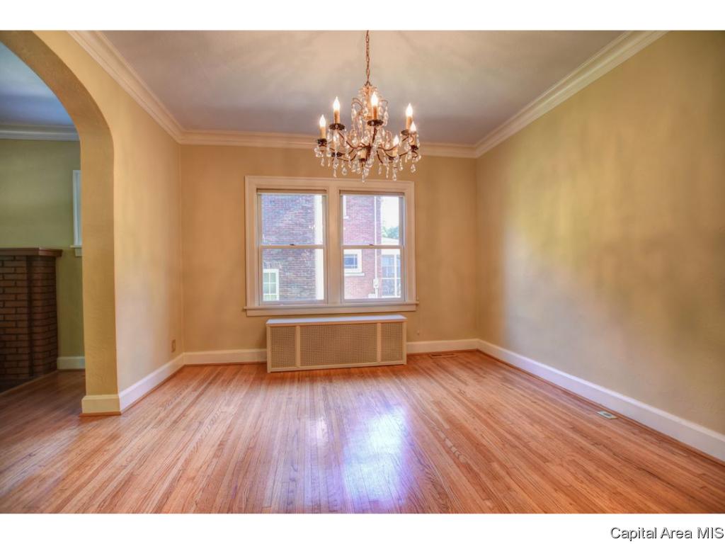 1925 South Bates Avenue Springfield, IL 62704 - Photo 8 of 36