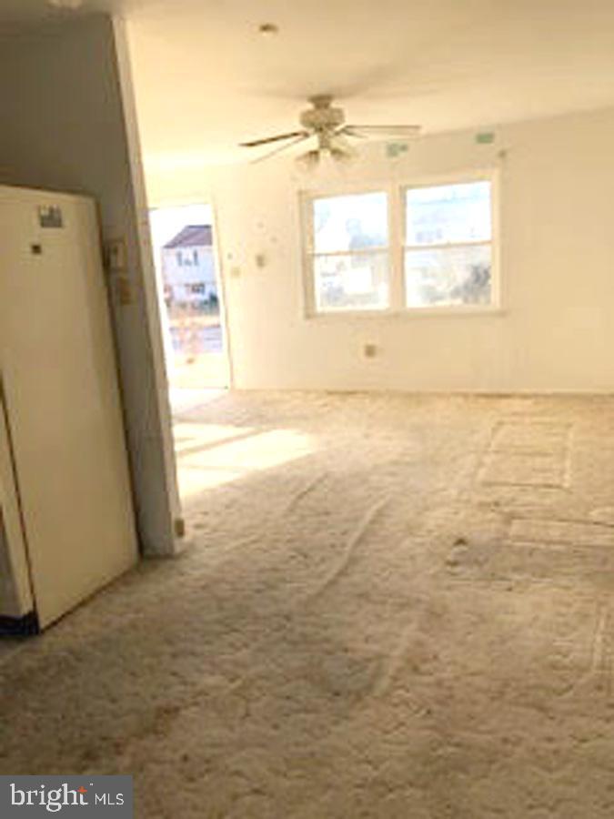 321 Highfalcon Road Reisterstown, MD 21136 - Photo 2 of 19 LIVING ROOM