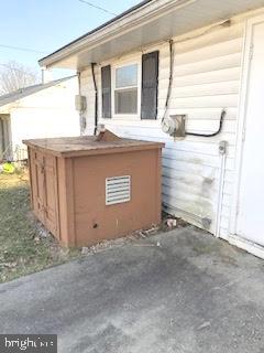321 Highfalcon Road Reisterstown, MD 21136 - Photo 16 of 19 POOL EQUIPMENT