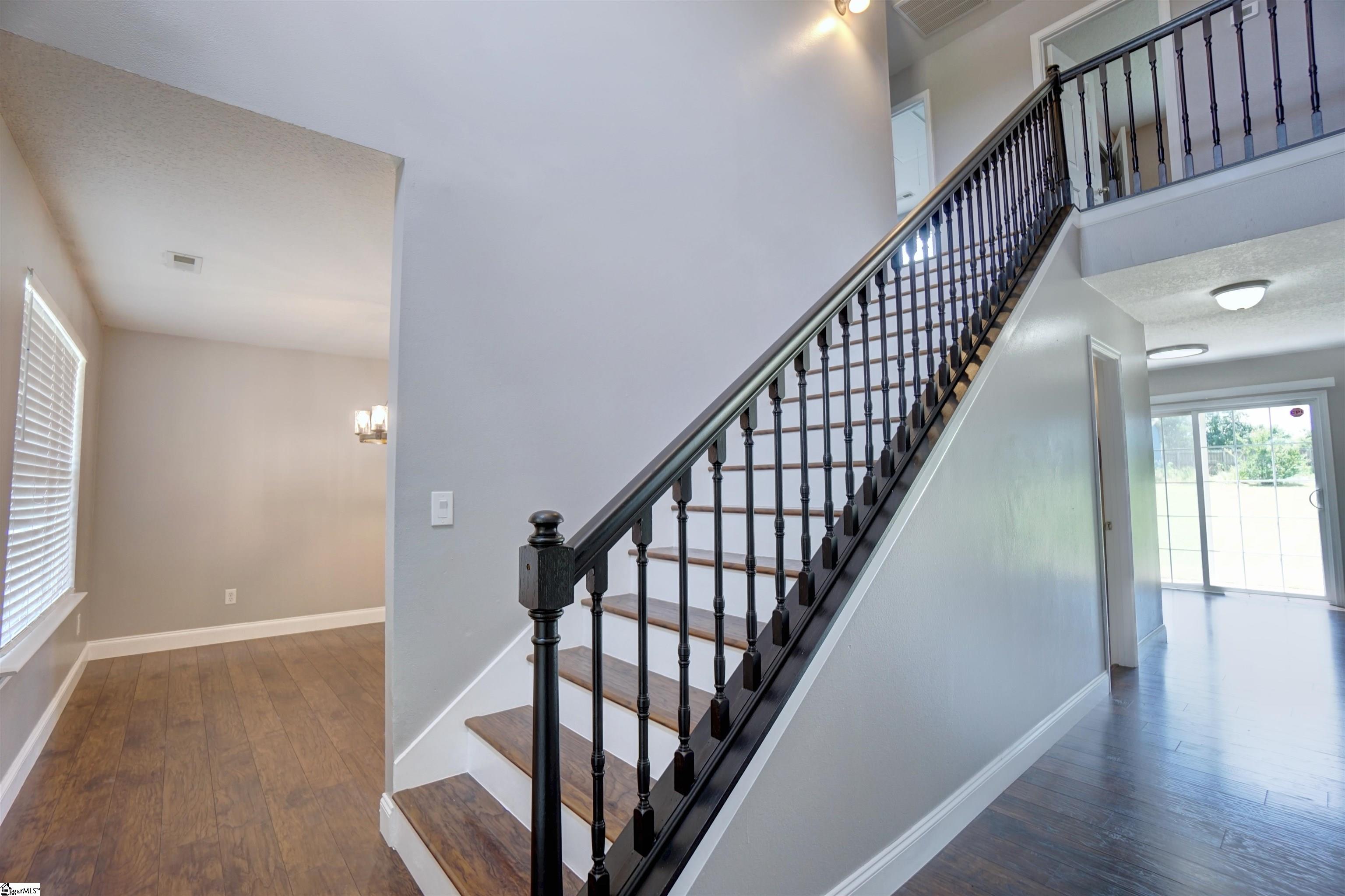 366 Bright Farm Road Duncan, SC 29334 - Photo 2 of 26