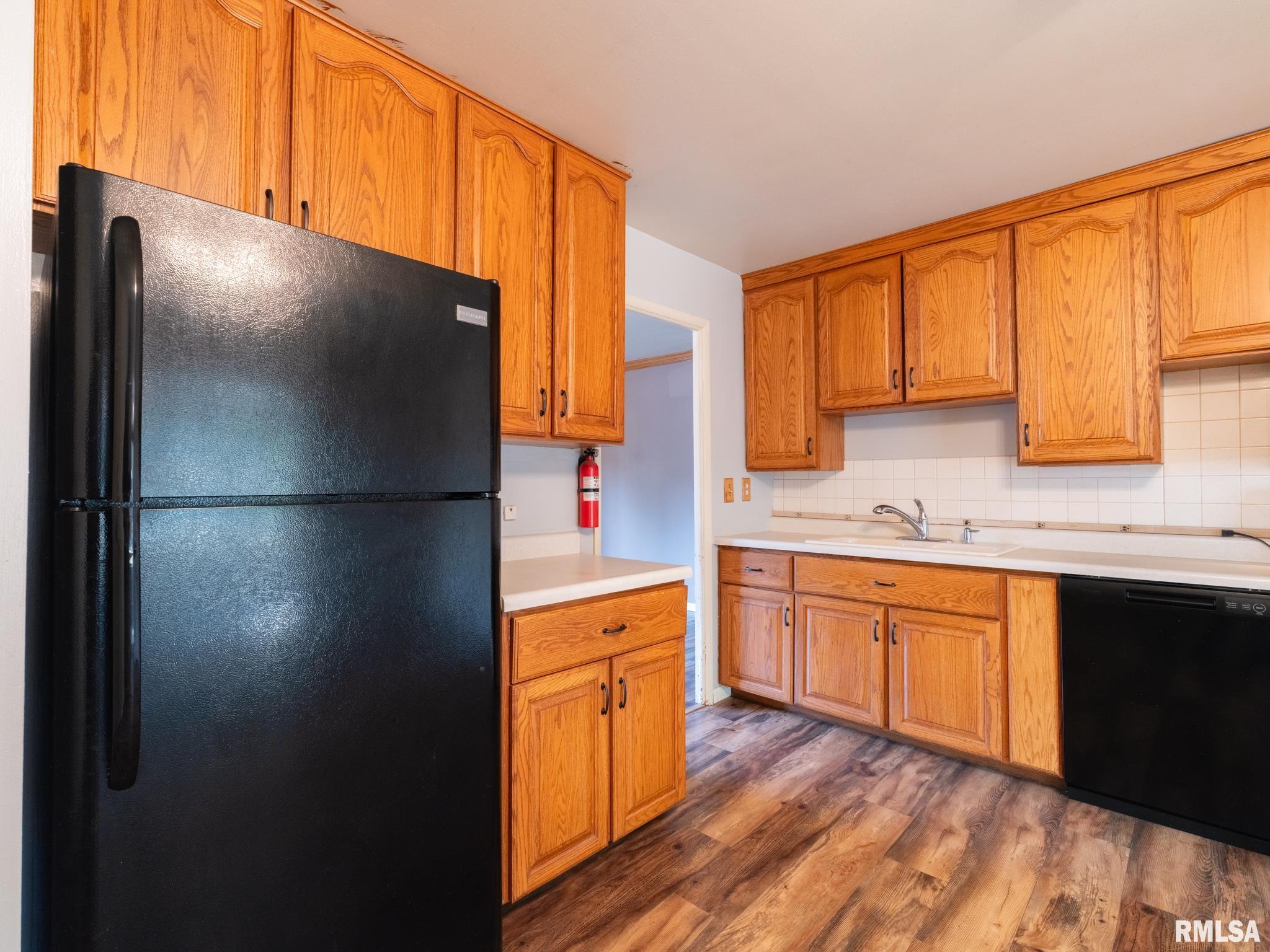 2004 Sheridan Road Pekin, IL 61554 - Photo 8 of 45 Gallery Image 8