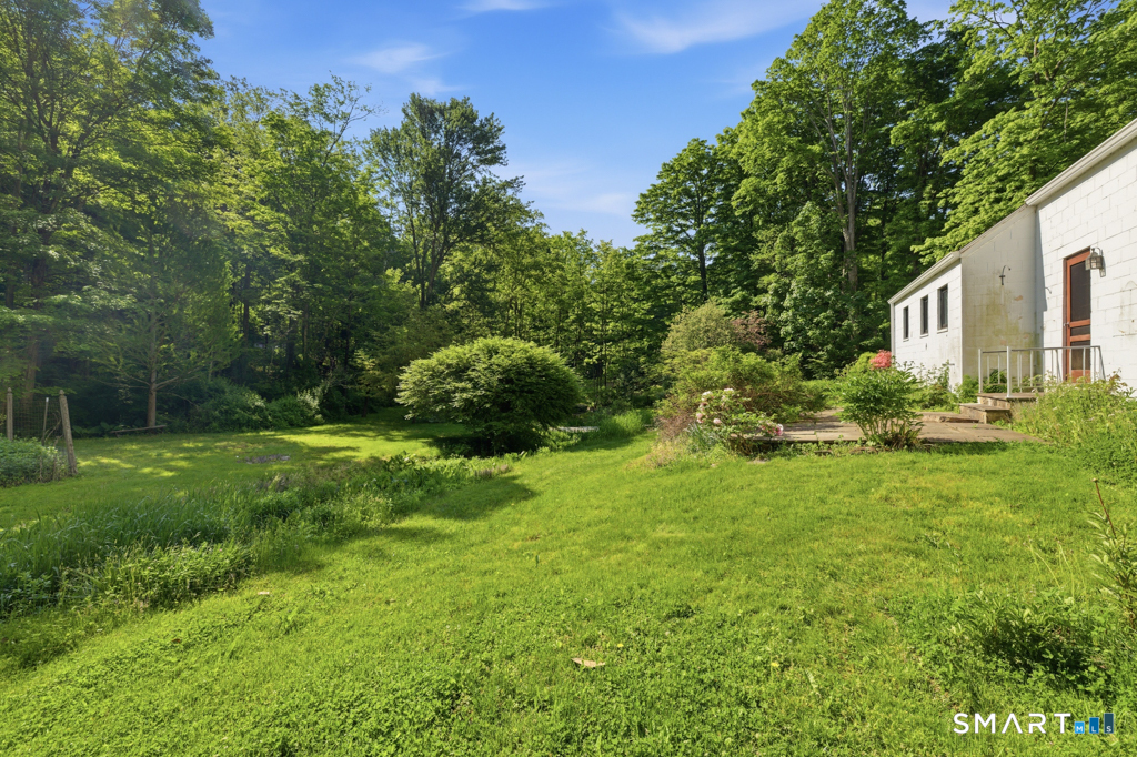 15 Old Mailcoach Road Redding, CT 06896 - Photo 19 of 36