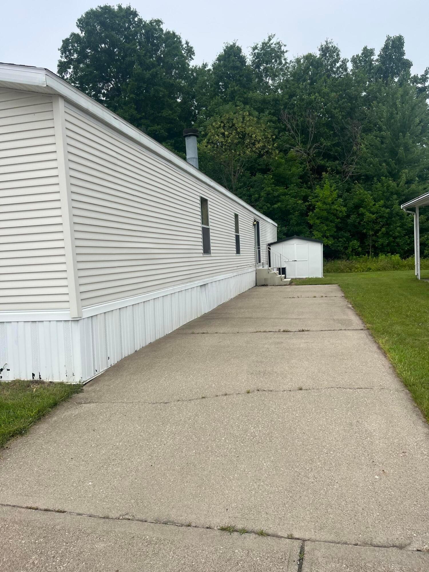 211 Rona Boulevard Pataskala, OH 43062 - Photo 3 of 15 IMG_2019