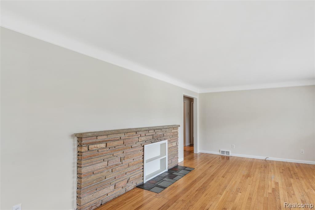 14009 Garfield Redford, MI 48239 - Photo 5 of 23