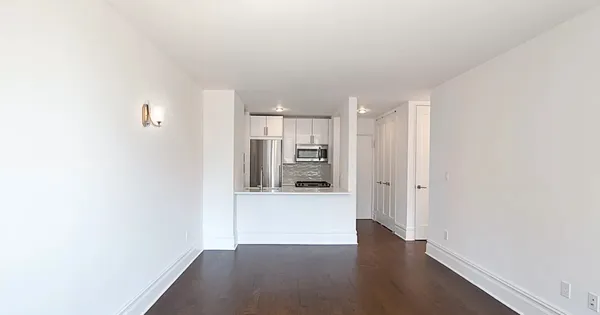 $5,000 | 212 East 47th Street, Unit 31H | Midtown East