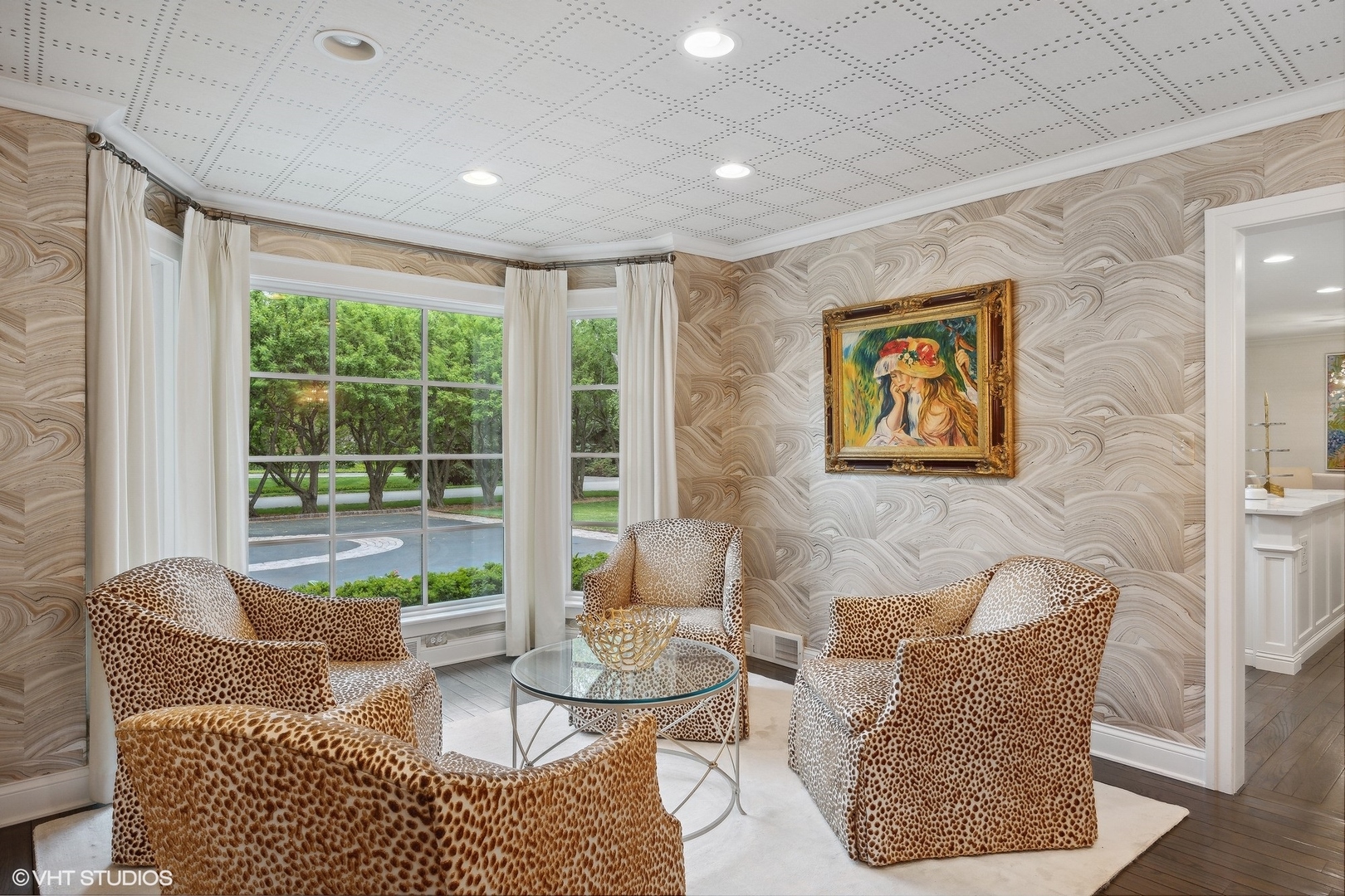17 Meadowview Road Northfield, IL 60093 - Photo 11 of 50 a living room with furniture and a large window