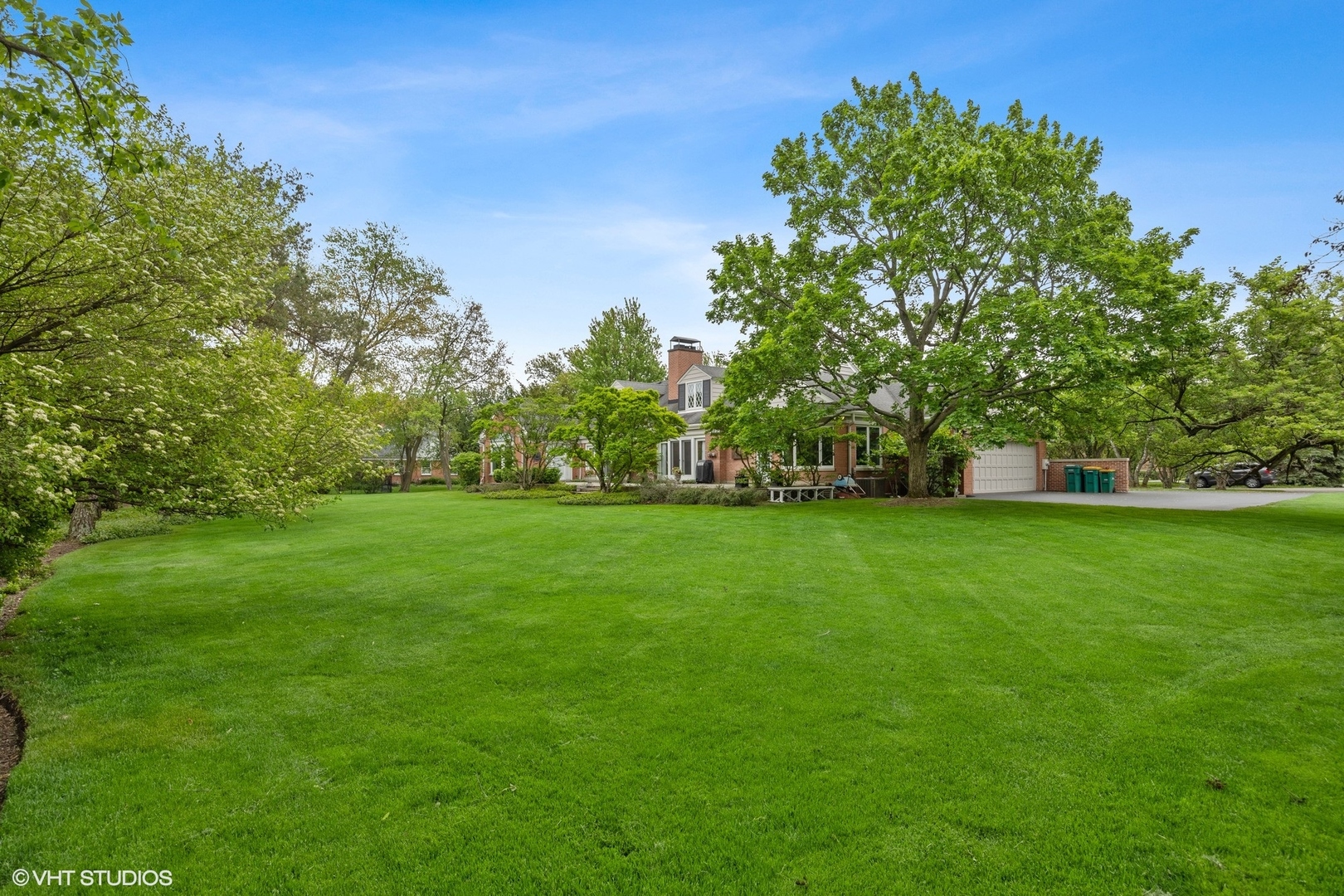 17 Meadowview Road Northfield, IL 60093 - Photo 49 of 50 a view of yard with green space