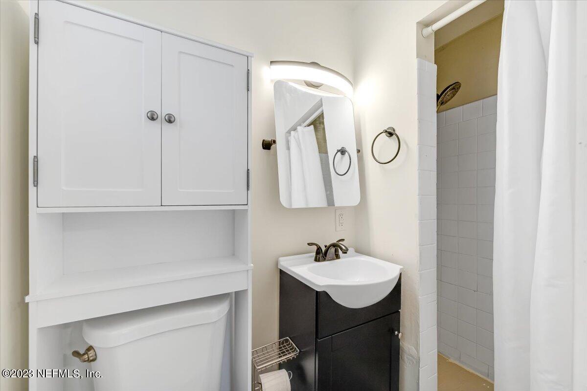 6528 Champlain Road Jacksonville, FL 32208 - Photo 11 of 22 16-Photo - 016