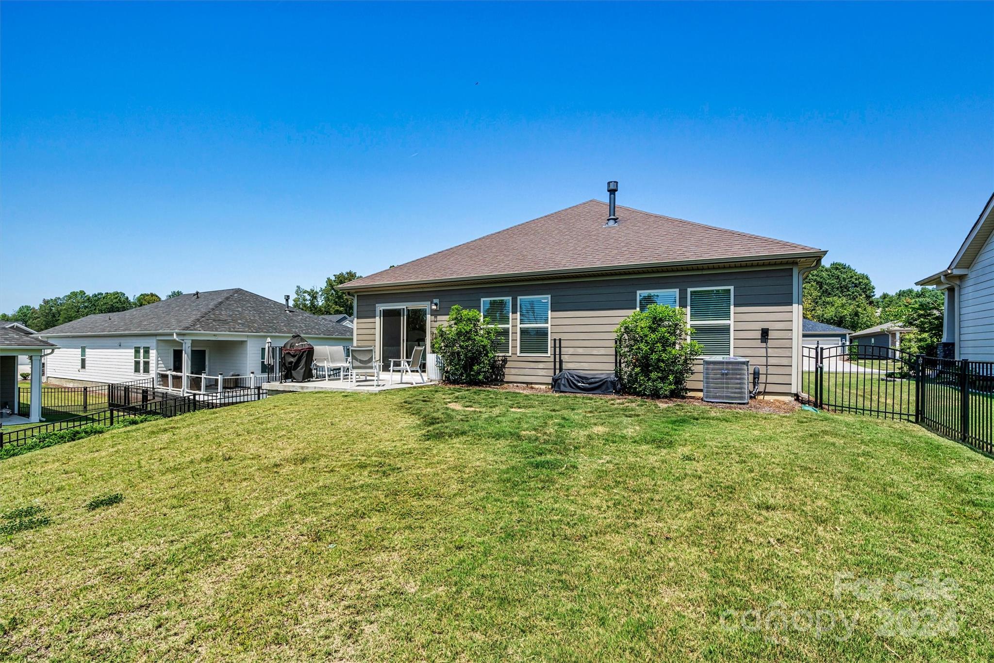 2427 Riparian Way, Unit 104 Denver, NC 28037 - Photo 28 of 31 Gallery Image 28