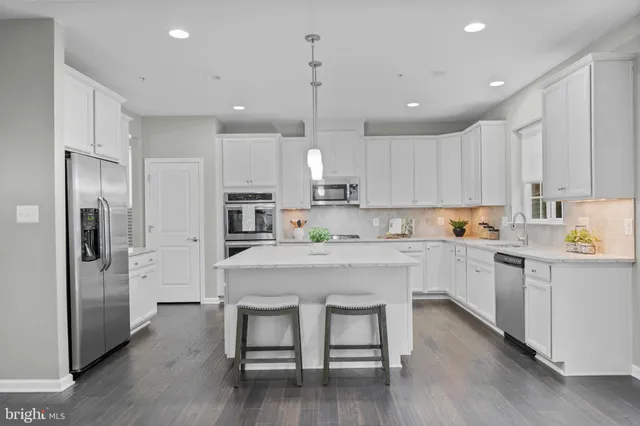 $624,900 | 23525 Lilliflora Drive, California, MD 20619