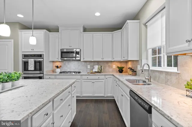 $624,900 | 23525 Lilliflora Drive, California, MD 20619