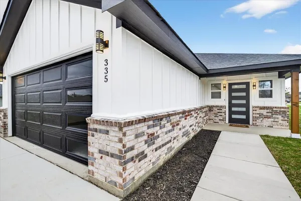 $275,000 | 335 Flying Bridge, Mabank, TX 75156