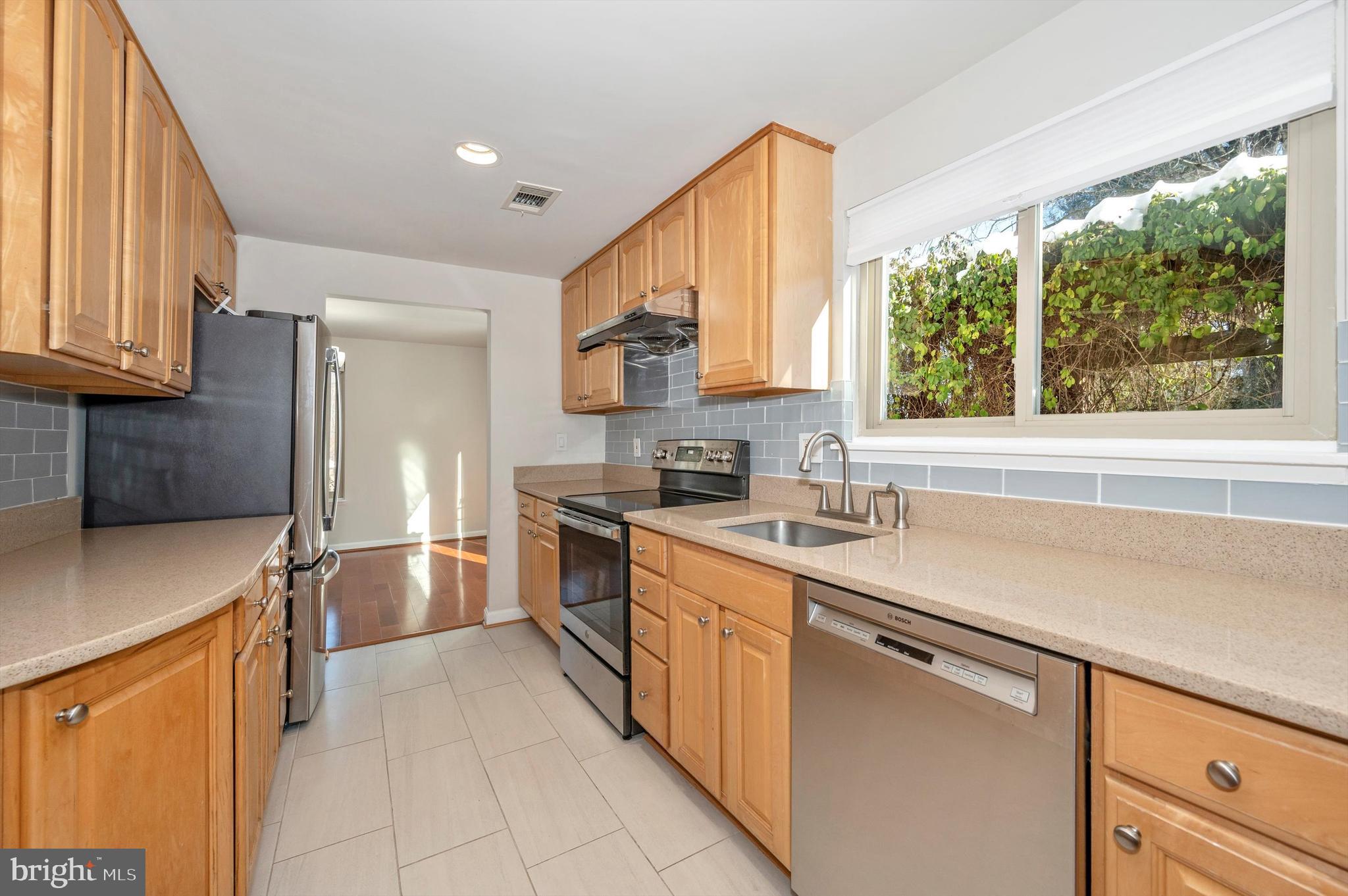11617 Piney Lodge Road North Potomac, MD 20878 - Photo 17 of 39