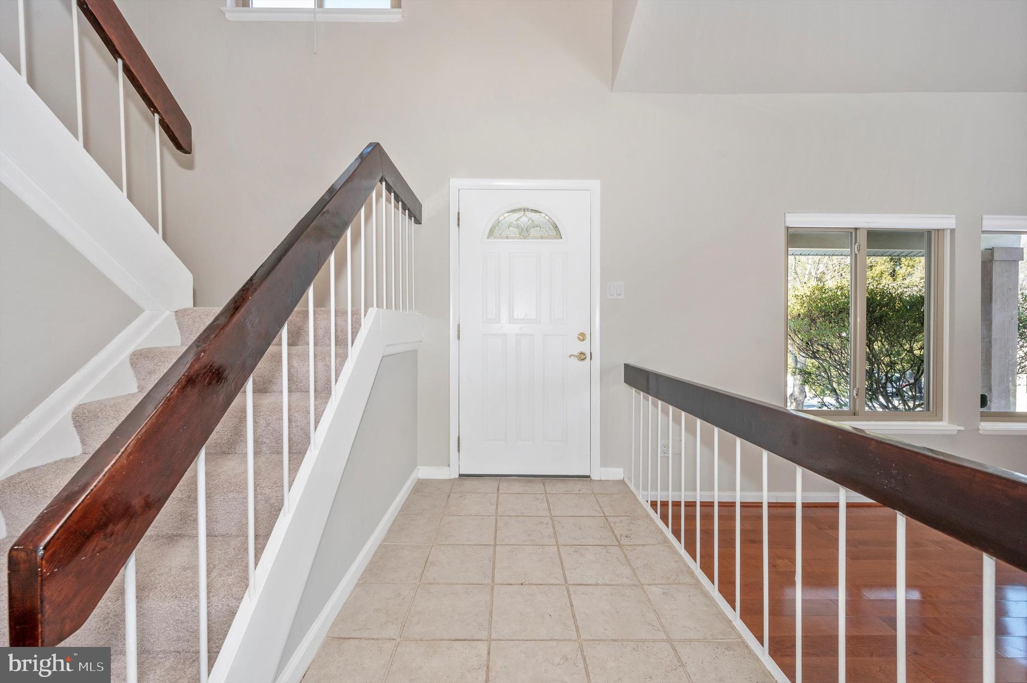 11617 Piney Lodge Road North Potomac, MD 20878 - Photo 3 of 39