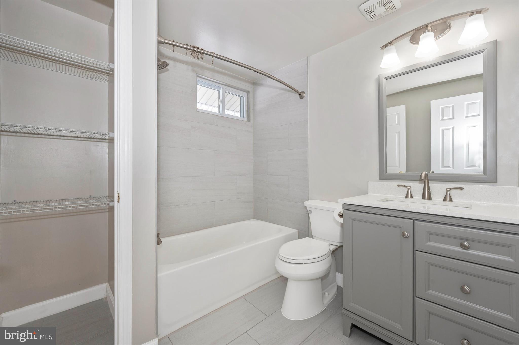 11617 Piney Lodge Road North Potomac, MD 20878 - Photo 33 of 39