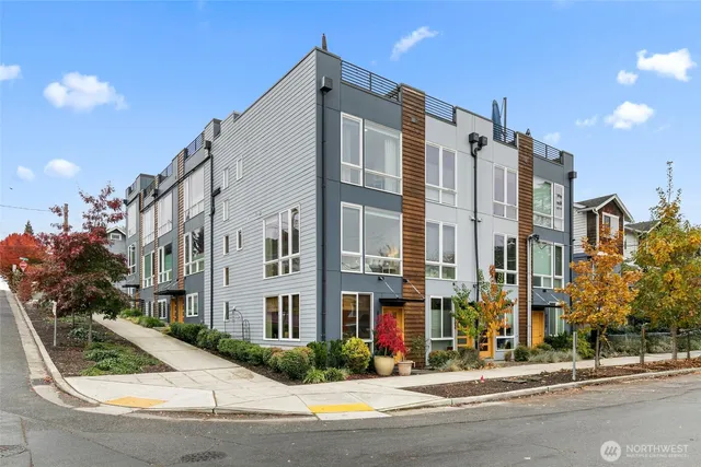 $599,000 | 4100 37th Avenue South, Seattle, WA 98118