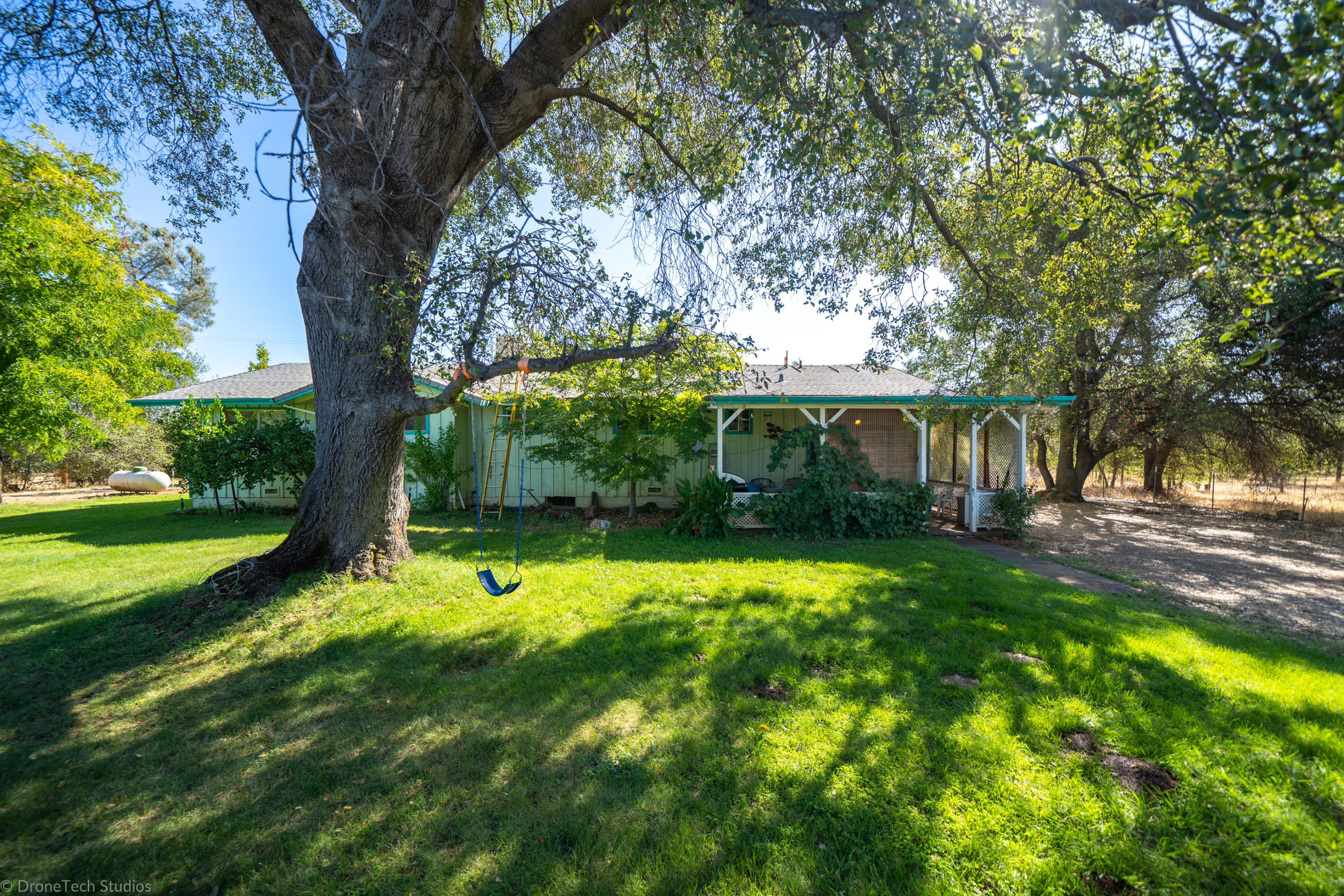 9962 Winegar Road Redding, CA 96003 - Photo 14 of 74 9962 Winegar Rd-32
