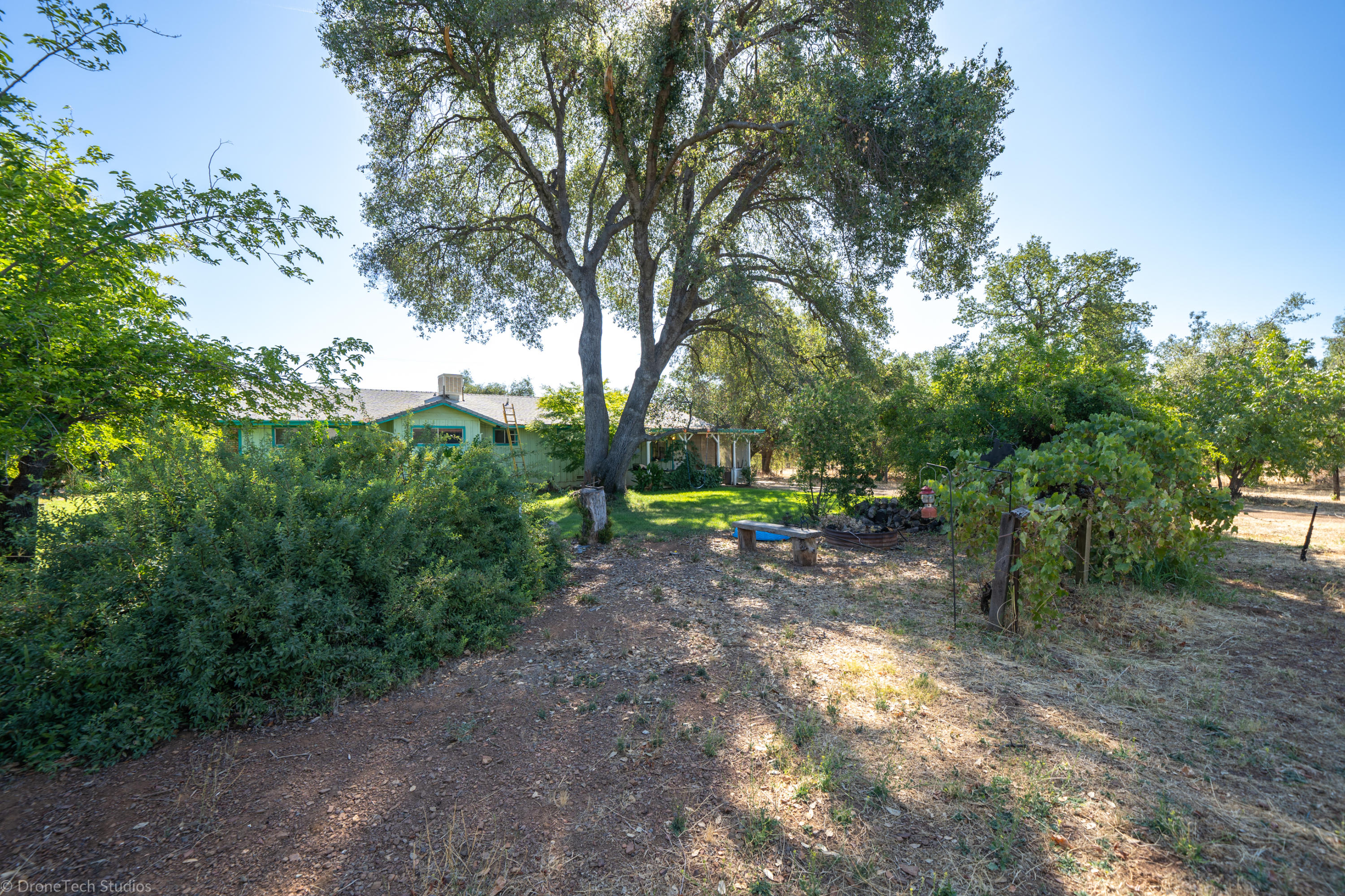 9962 Winegar Road Redding, CA 96003 - Photo 25 of 74 9962 Winegar Rd-48
