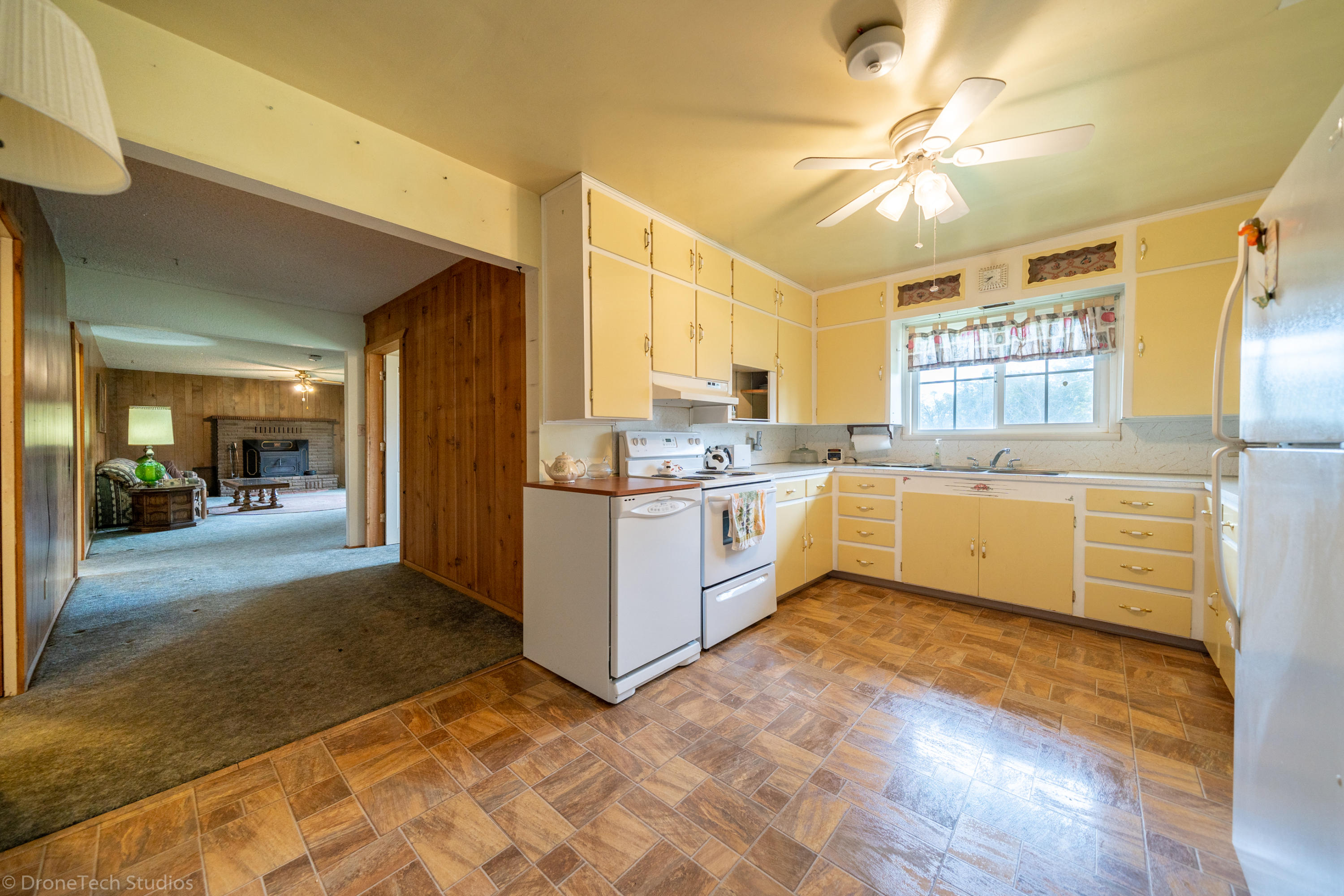 9962 Winegar Road Redding, CA 96003 - Photo 55 of 74 9962 Winegar Rd Reshoot-5