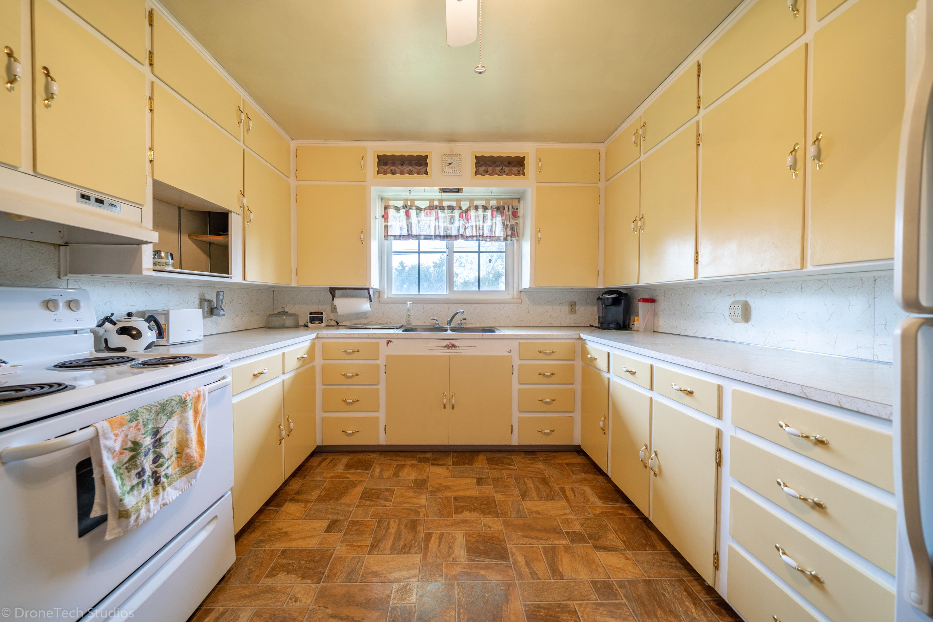 9962 Winegar Road Redding, CA 96003 - Photo 56 of 74 9962 Winegar Rd Reshoot-6
