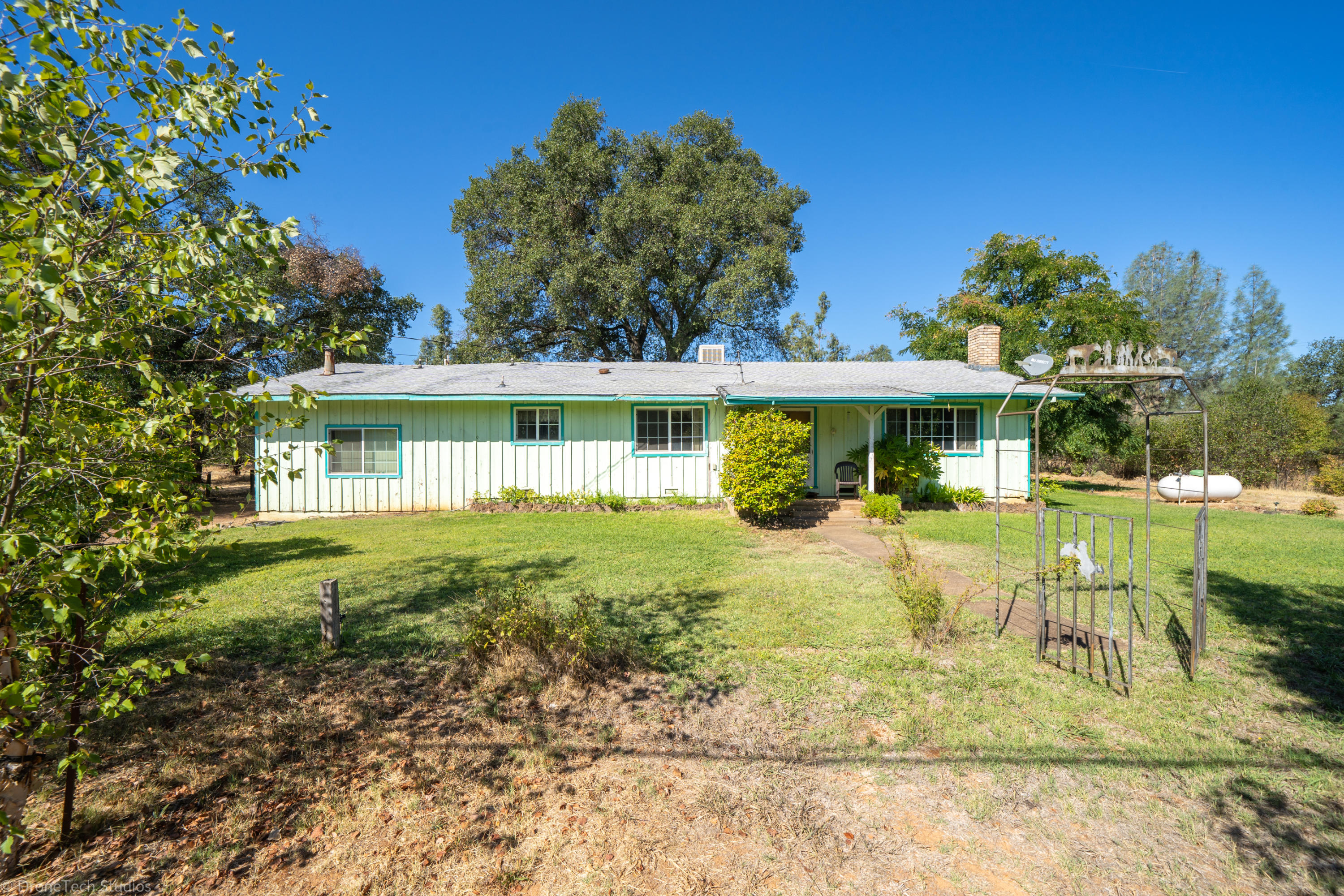 9962 Winegar Road Redding, CA 96003 - Photo 7 of 74 9962 Winegar Rd-4