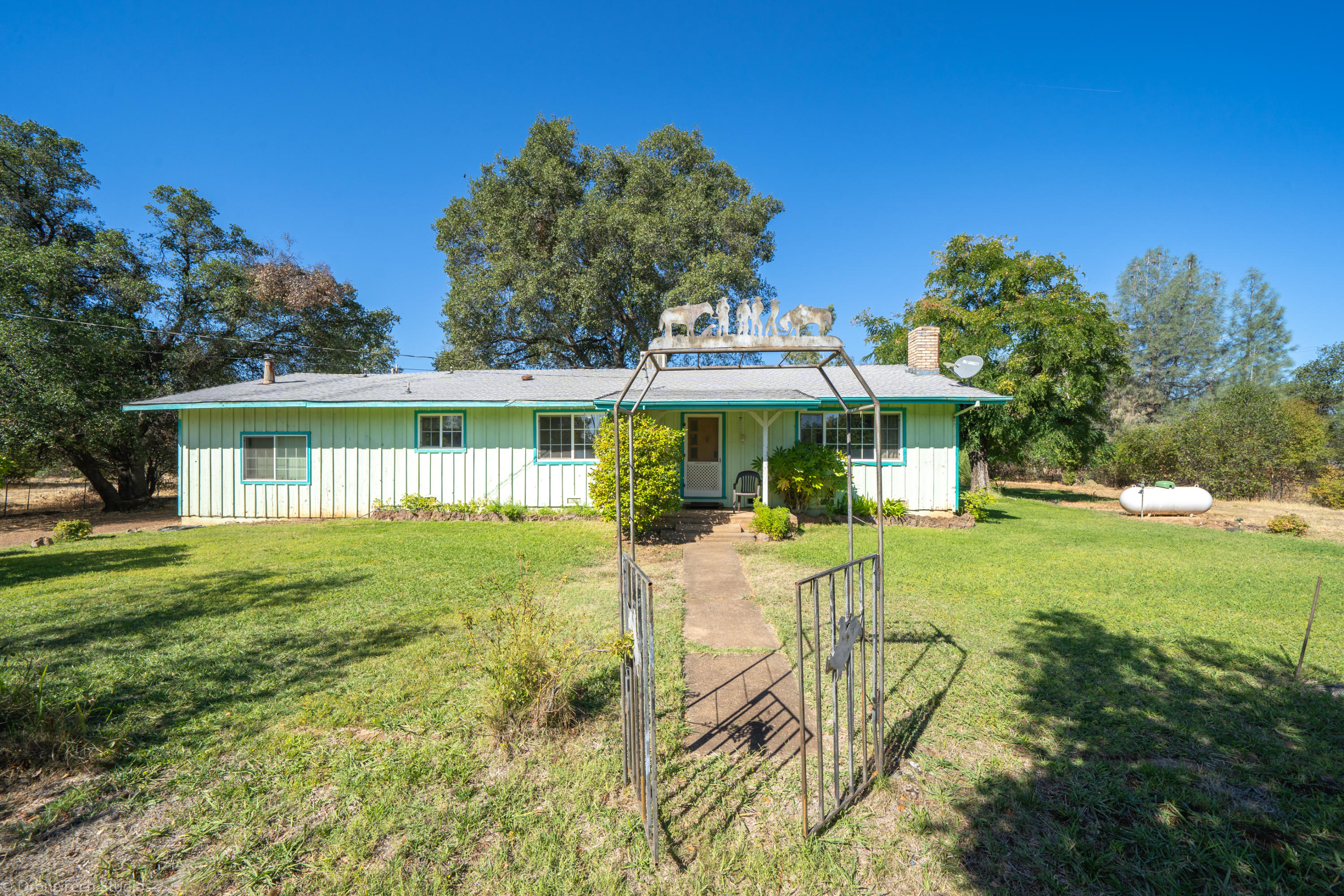 9962 Winegar Road Redding, CA 96003 - Photo 8 of 74 9962 Winegar Rd-5