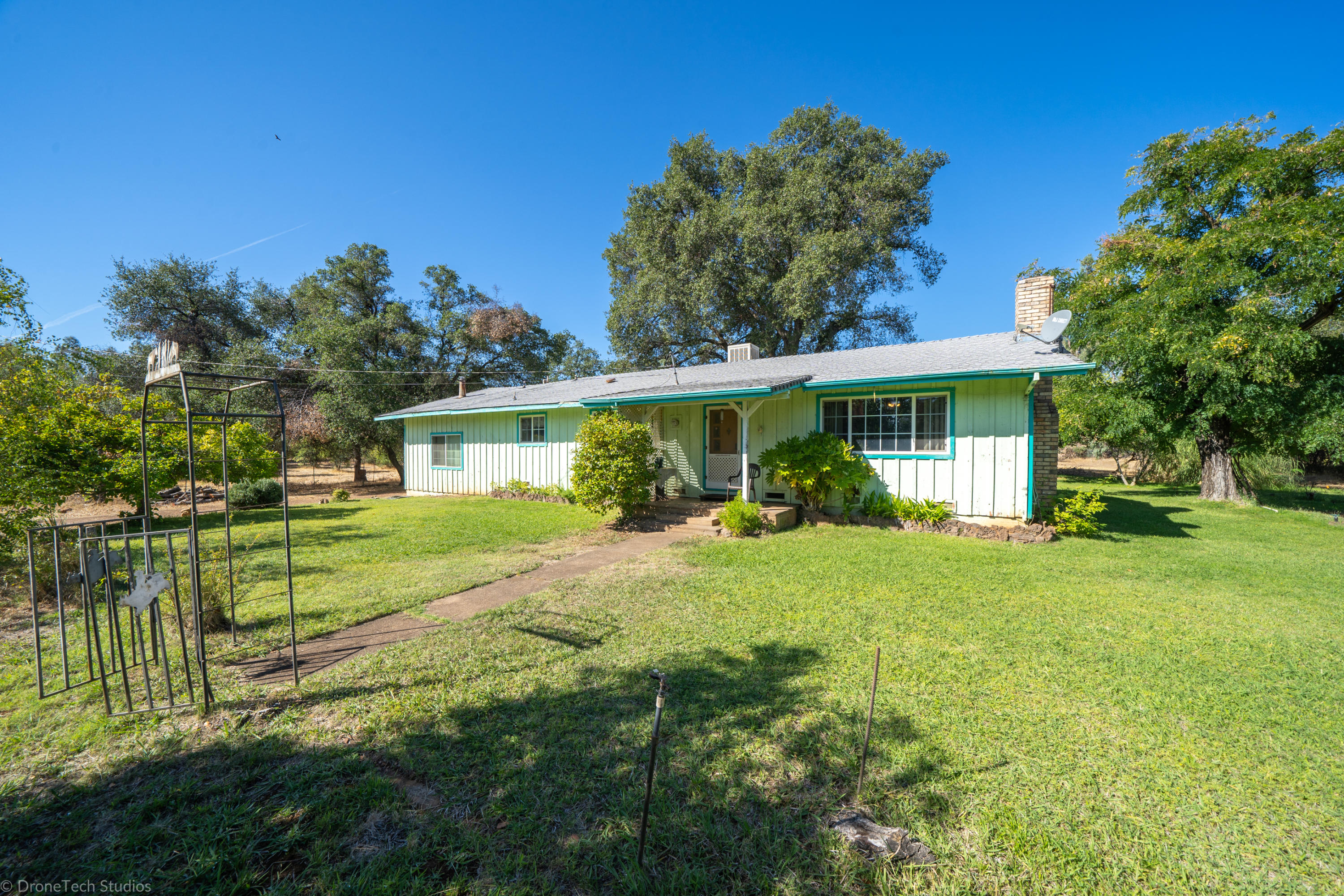 9962 Winegar Road Redding, CA 96003 - Photo 9 of 74 9962 Winegar Rd-6