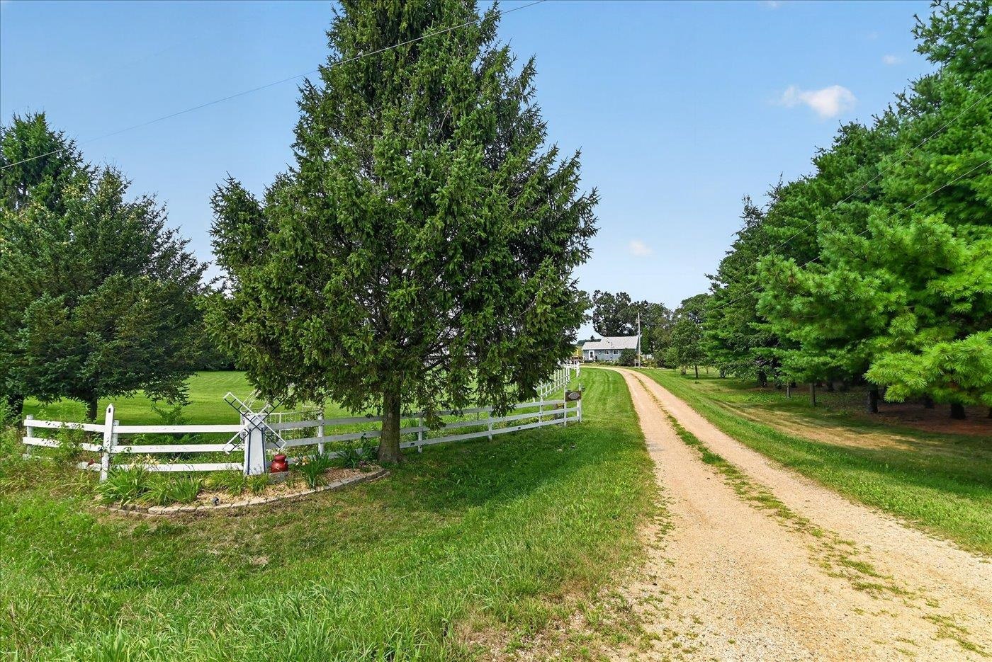 W5128 Wangsness Road DeForest, WI 53532 - Photo 3 of 62 Gallery Image 3