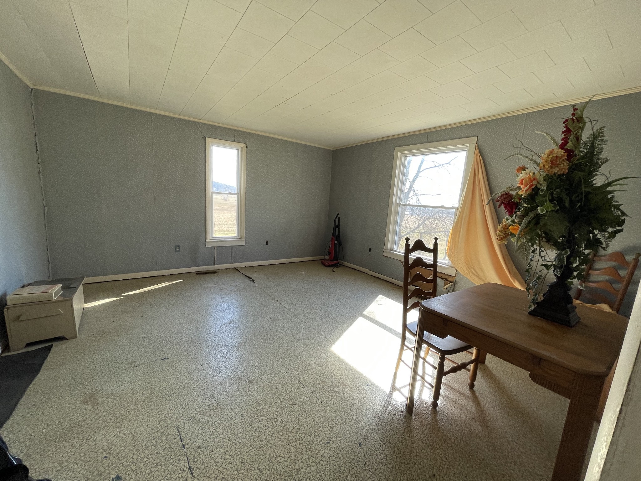313 Smith Road Cornersville, TN 37047 - Photo 13 of 27 a view of livingroom with furniture and window