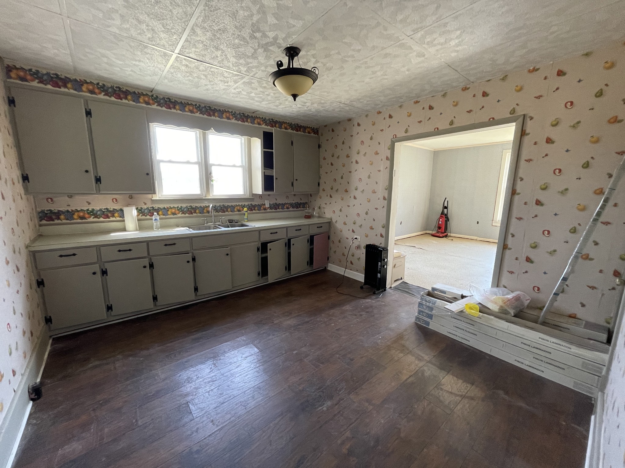 313 Smith Road Cornersville, TN 37047 - Photo 15 of 27 a large room with a large window and stainless steel appliances