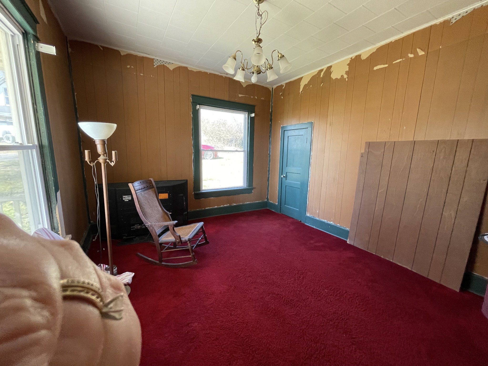 313 Smith Road Cornersville, TN 37047 - Photo 21 of 27 a view of a workspace with furniture and a window