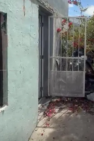 a view of outdoor space