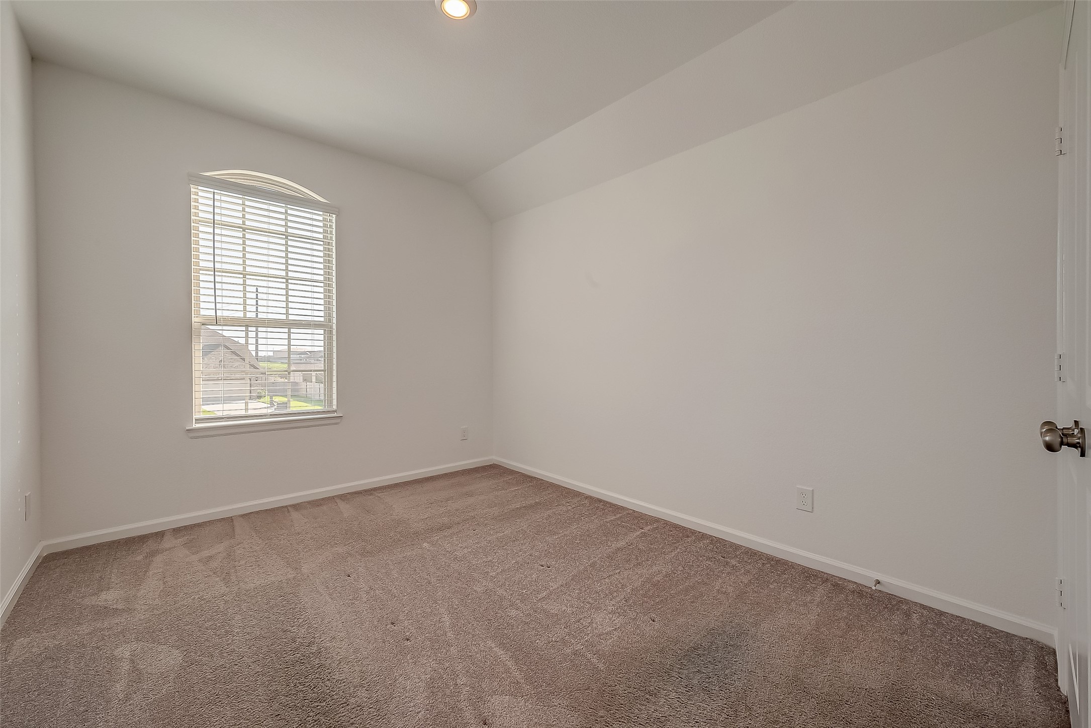 5010 Slate Prt Court Rosenberg, TX 77469 - Photo 18 of 39 an empty room with windows
