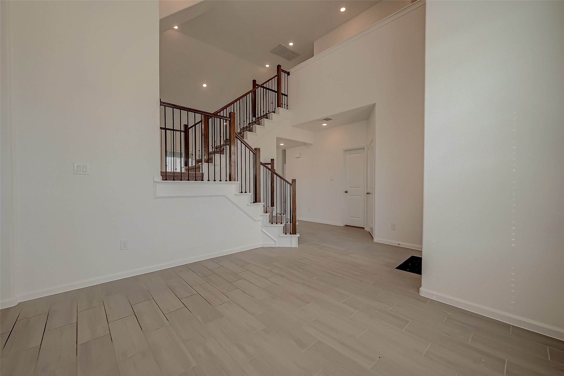 5010 Slate Prt Court Rosenberg, TX 77469 - Photo 7 of 39 a view of a hallway with entryway