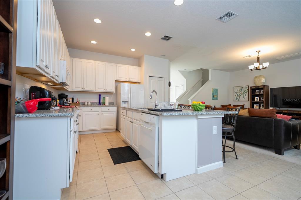 4561 Cabello Loop Kissimmee, FL 34746 - Photo 31 of 100