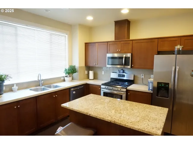 $364,900 | 188 Northeast 79th Avenue, Hillsboro, OR 97006