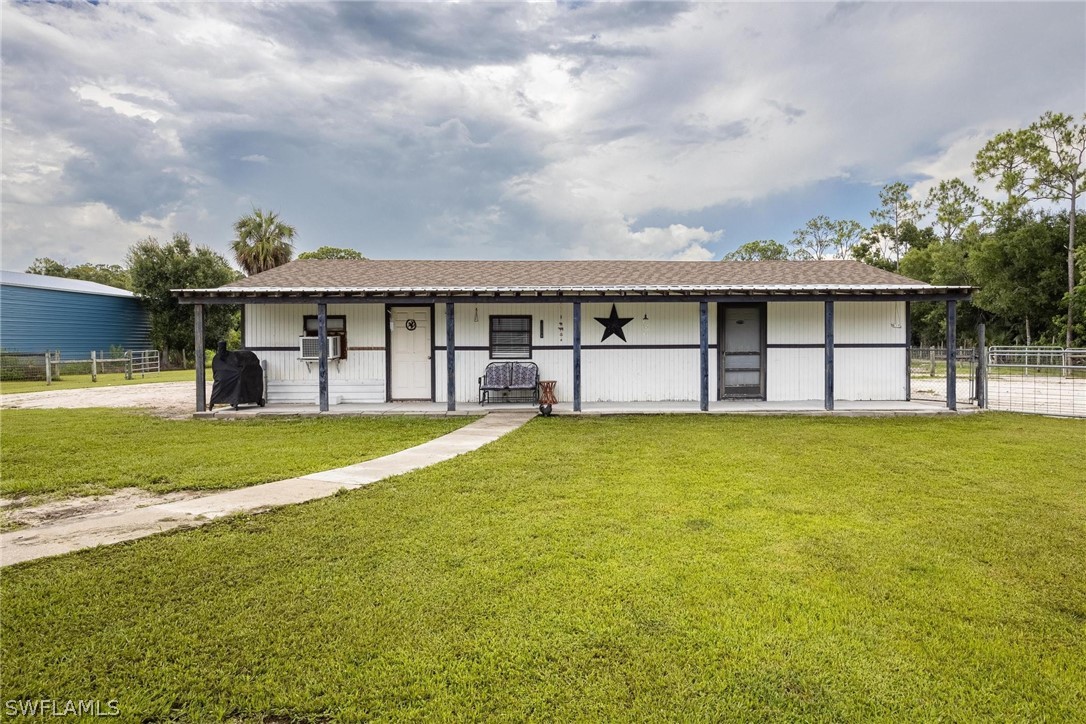 19600 Skipper Road North Fort Myers, FL 33917 - Photo 18 of 36 Gallery Image 18