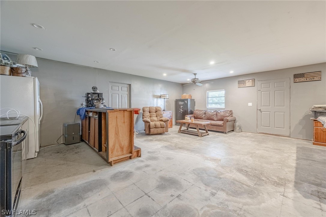 19600 Skipper Road North Fort Myers, FL 33917 - Photo 25 of 36 Gallery Image 25