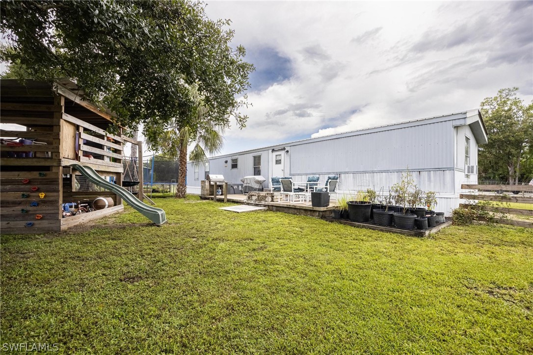 19600 Skipper Road North Fort Myers, FL 33917 - Photo 3 of 36 Gallery Image 3