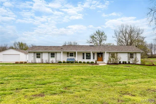 $769,000 | 32 Weldon Spring Heights Drive, Weldon Spring, MO 63304