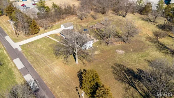 $769,000 | 32 Weldon Spring Heights Drive, Weldon Spring, MO 63304