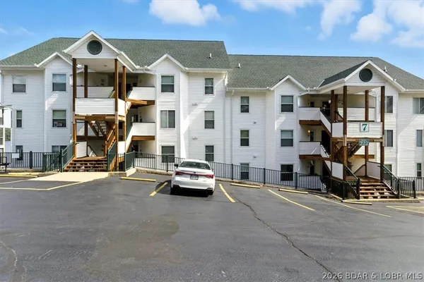 $349,000 | 222 Park Pl Lane, Unit 3A, Kaiser, MO 65047