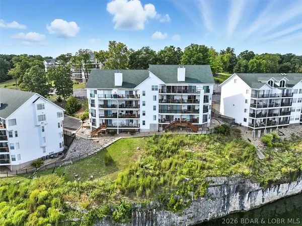 $349,000 | 222 Park Pl Lane, Unit 3A, Kaiser, MO 65047