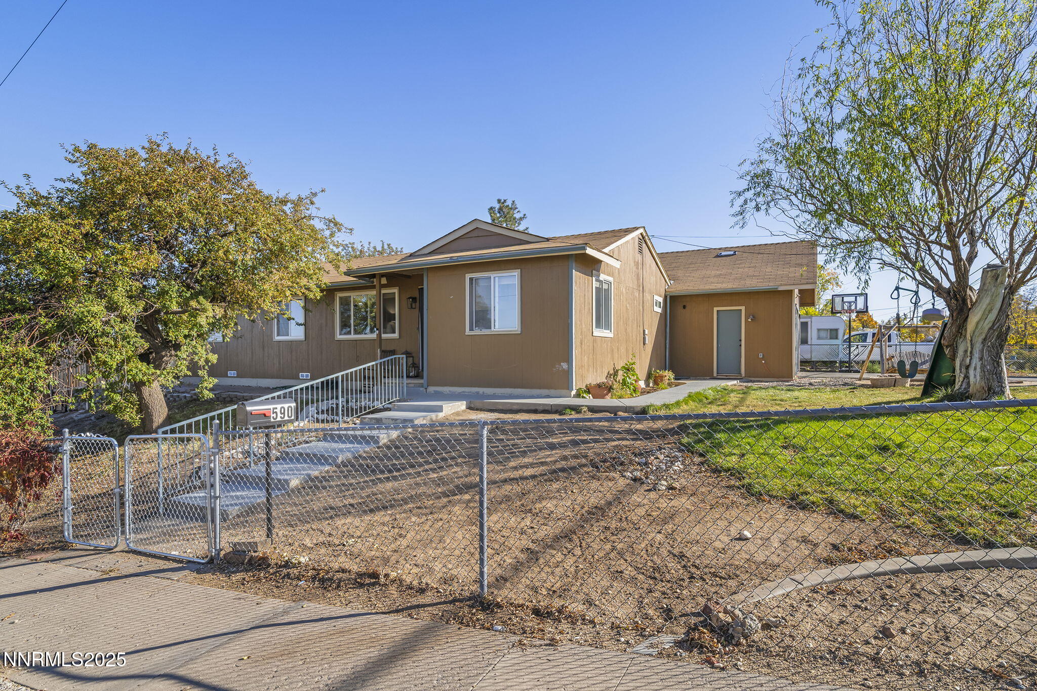 590 Colby Lane Reno, NV 89506 - Photo 2 of 32 2-web-or-mls-_DSC6847